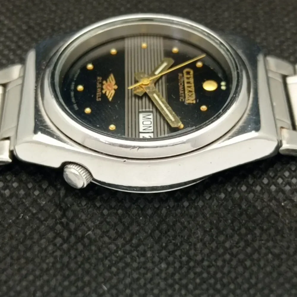 Vintage 1971 Citizen Automatic Mens Silver Watch W/daydate & Gold accents